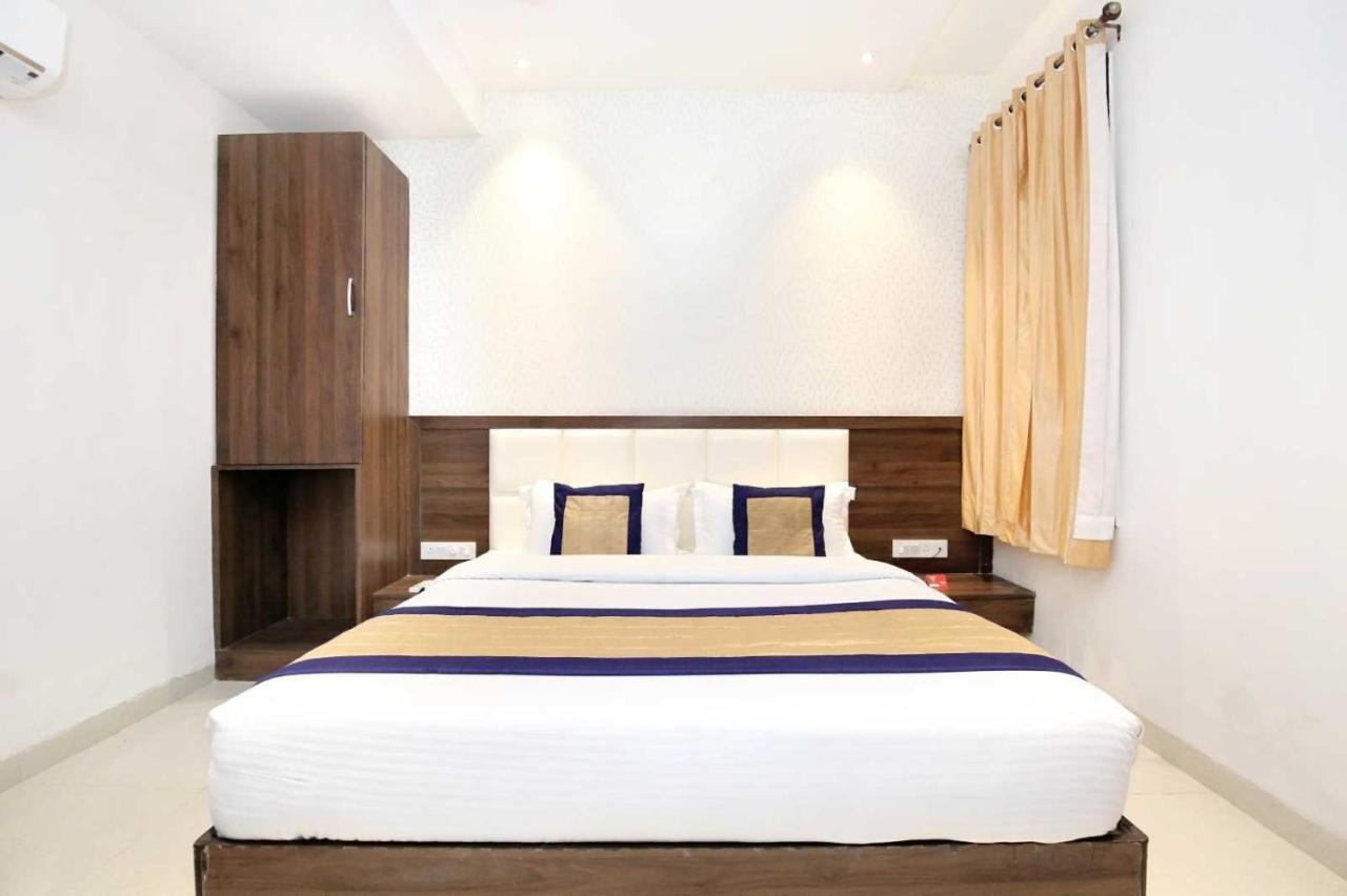 Hotel O Grand Star Amritsar Exterior photo