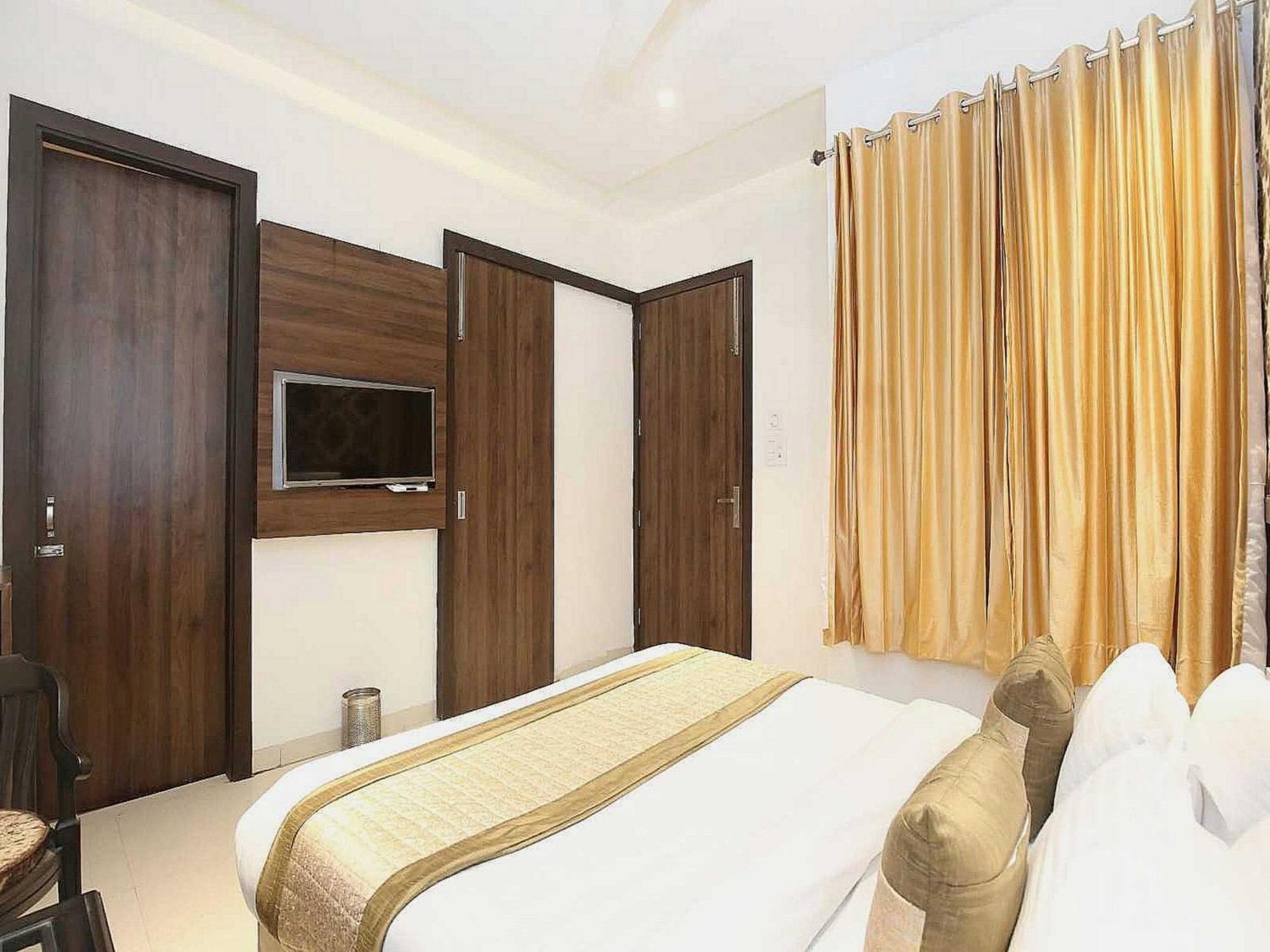 Hotel O Grand Star Amritsar Exterior photo